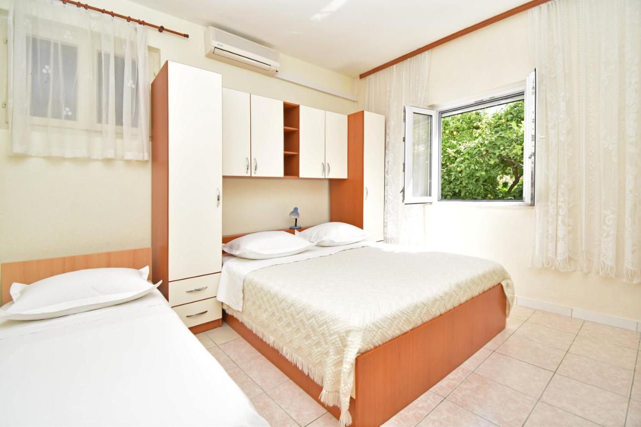Jordan Apartments Tucepi Bagian luar foto
